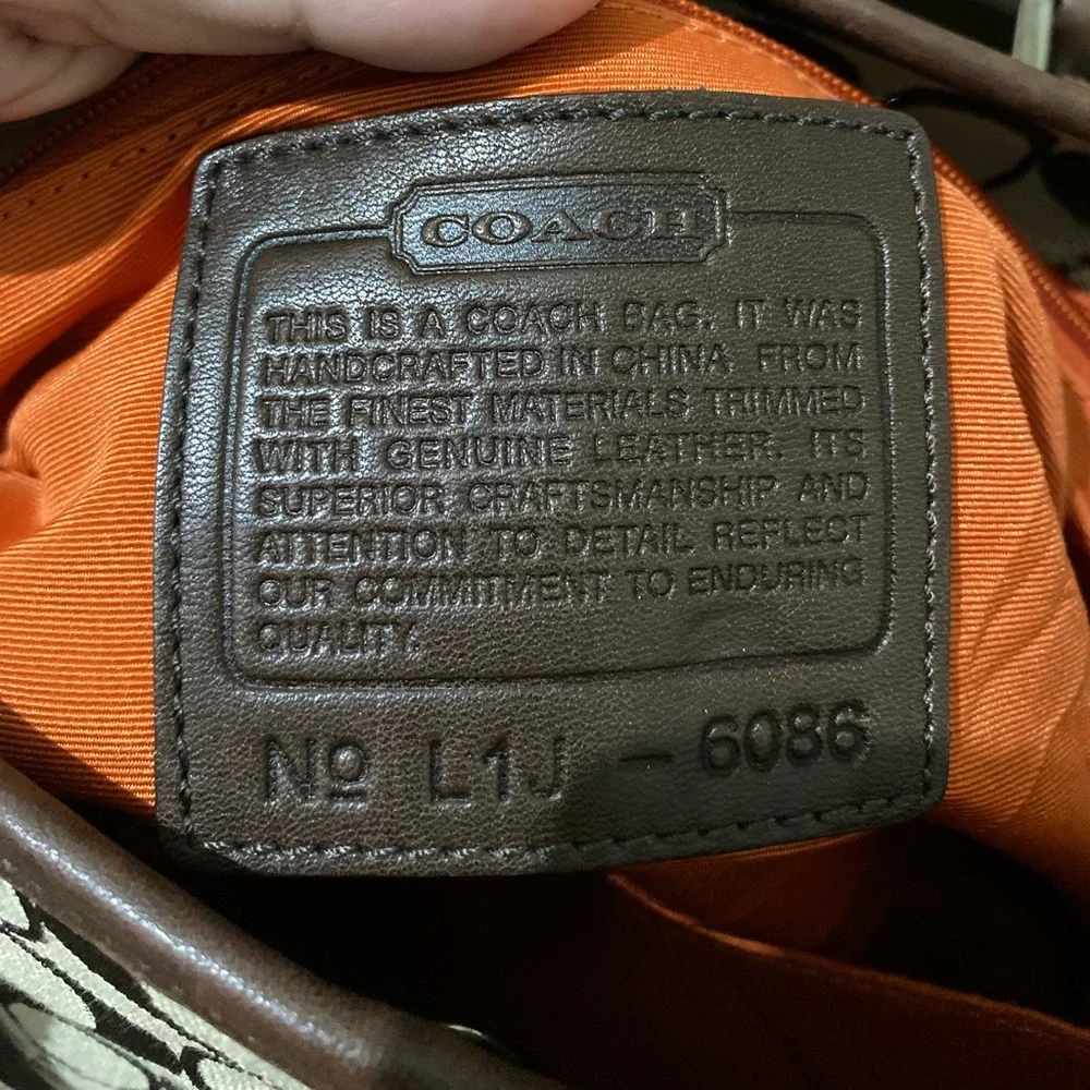 ❌SOLD❌Coach shoulder bag - Picture 4 of 6